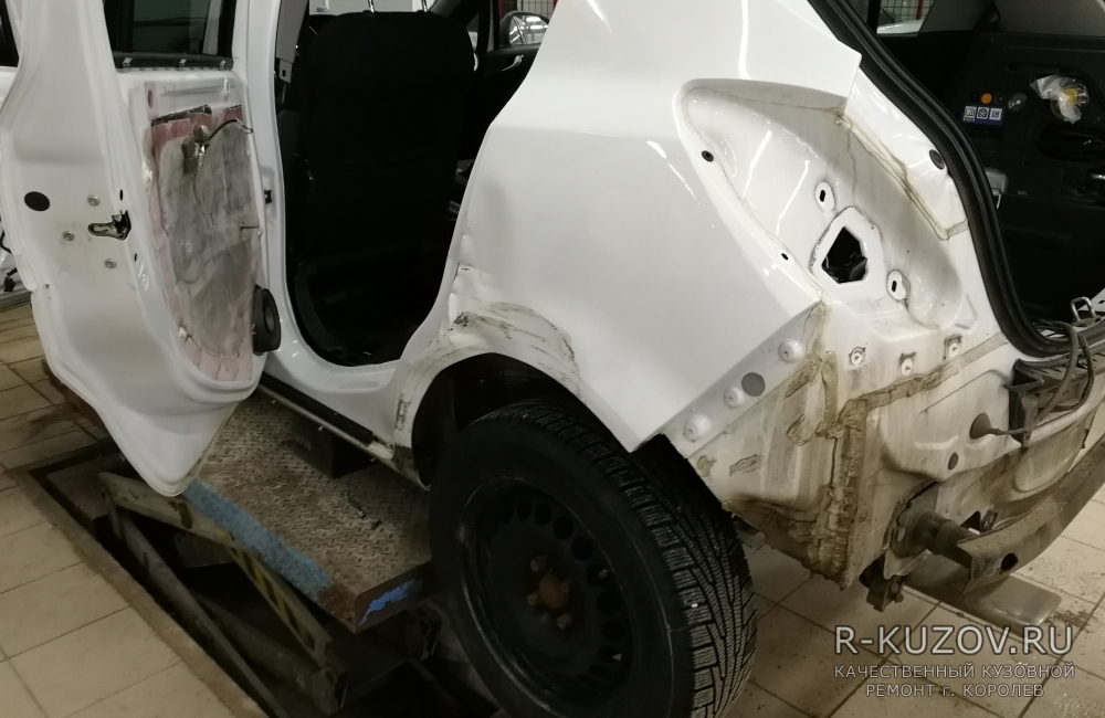 Opel Corsa  / ремонт левой стороны / СТО Р-Кузов / до ремонта