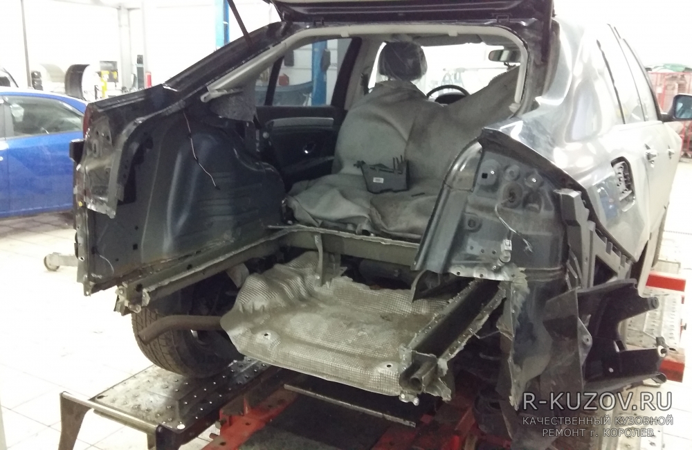 Смотреть подробности о ремонте Renault Laguna III Кузовной ремонт последствий удара в заднюю часть автомобиля
