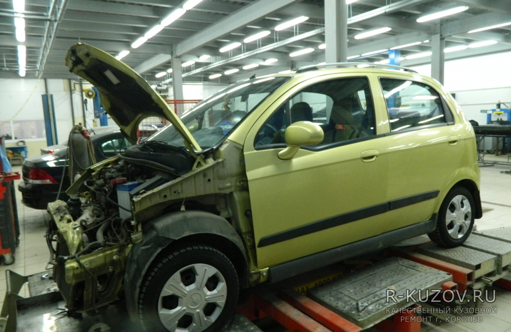 Chevrolet Spark (Шевроле Спарк) / Кузовной ремонт последствий удара в переднюю часть автомобиля. / СТО Р-Кузов / до ремонта