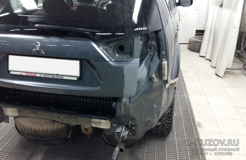Mitsubishi Outlander XL / Кузовной ремонт последствий удара в задний бампер, локальный ремонт крышки багажника. / СТО Р-Кузов / ремонт