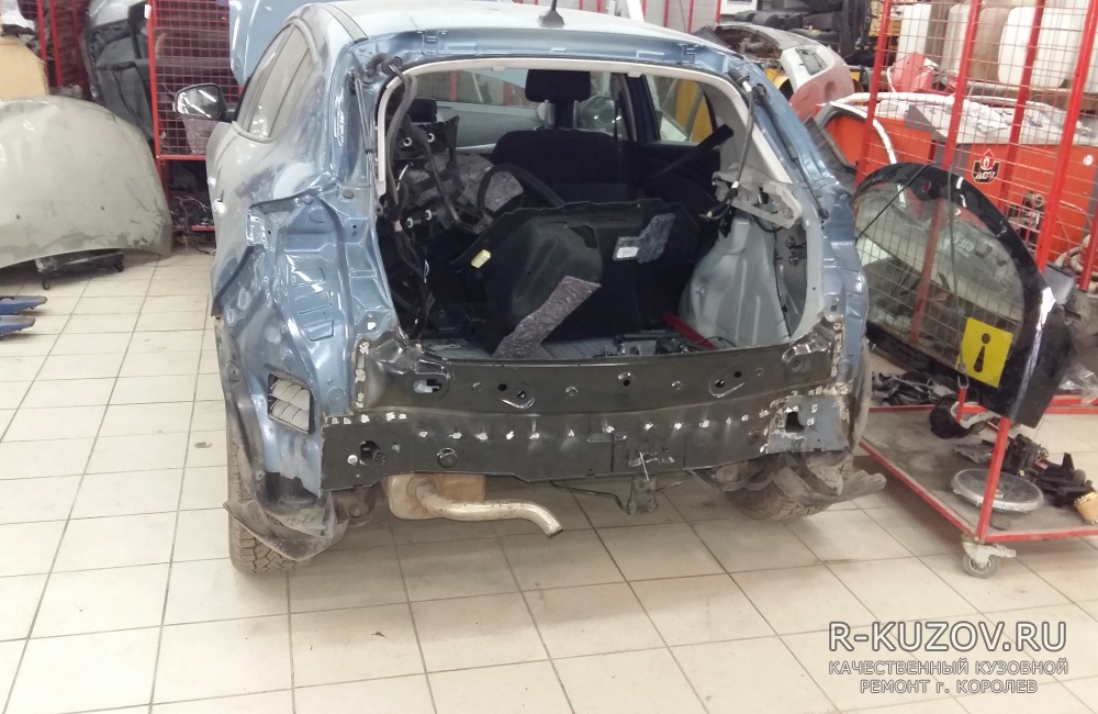 Renault Megane 3 2015 г.в. / удар в заднюю часть / СТО Р-Кузов / ремонт